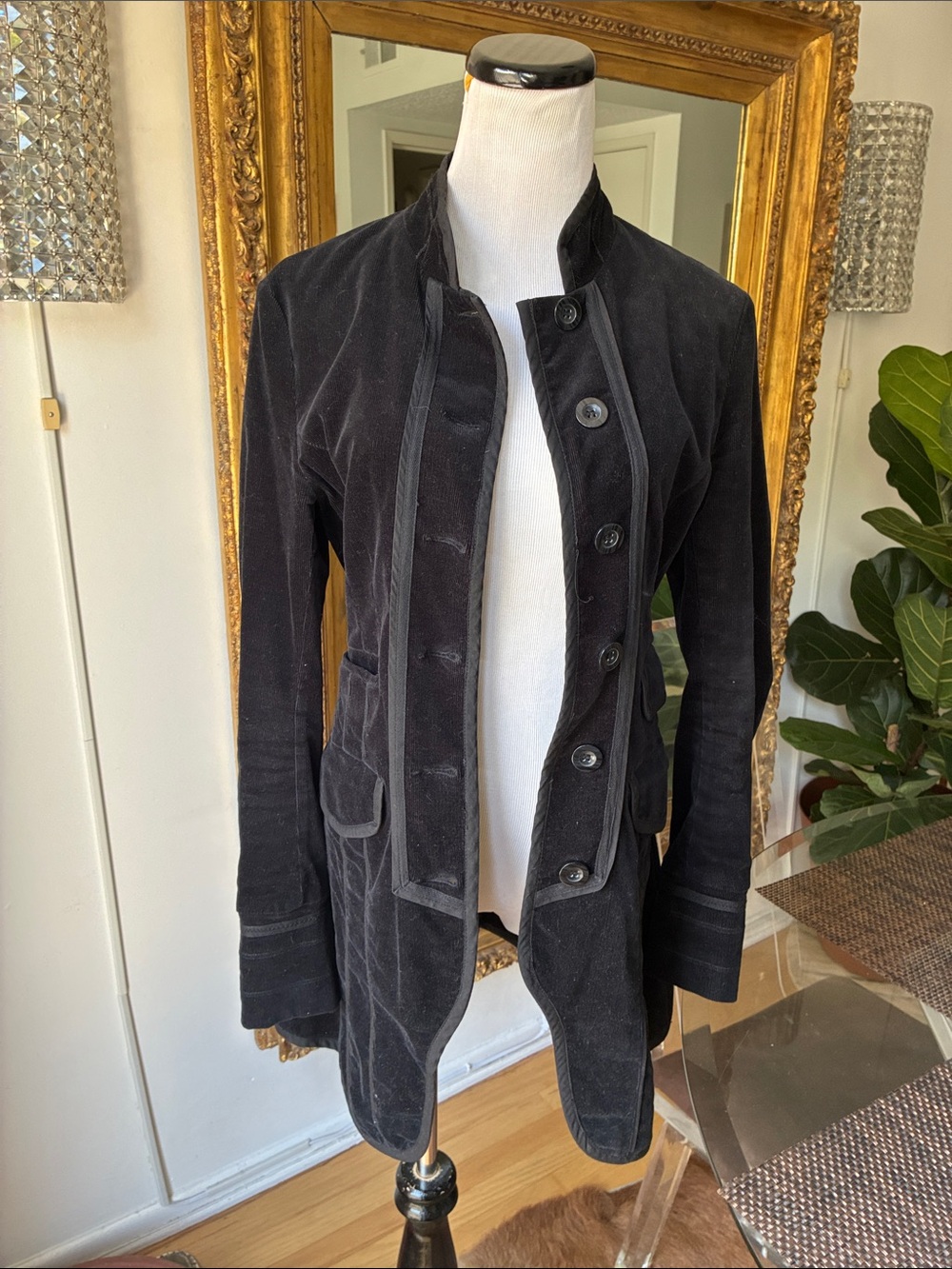 Furst Black corduroy velvet Women's Tailored Button-Front Coat size 2